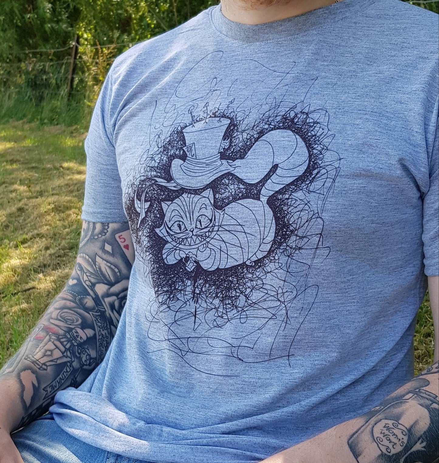 Cheshire cat tshirt, Alice in Wonderland gift, Cat t-shirt, Alice tshirt. Unusual gift for Alice fans. Hand drawn Cheshire cat